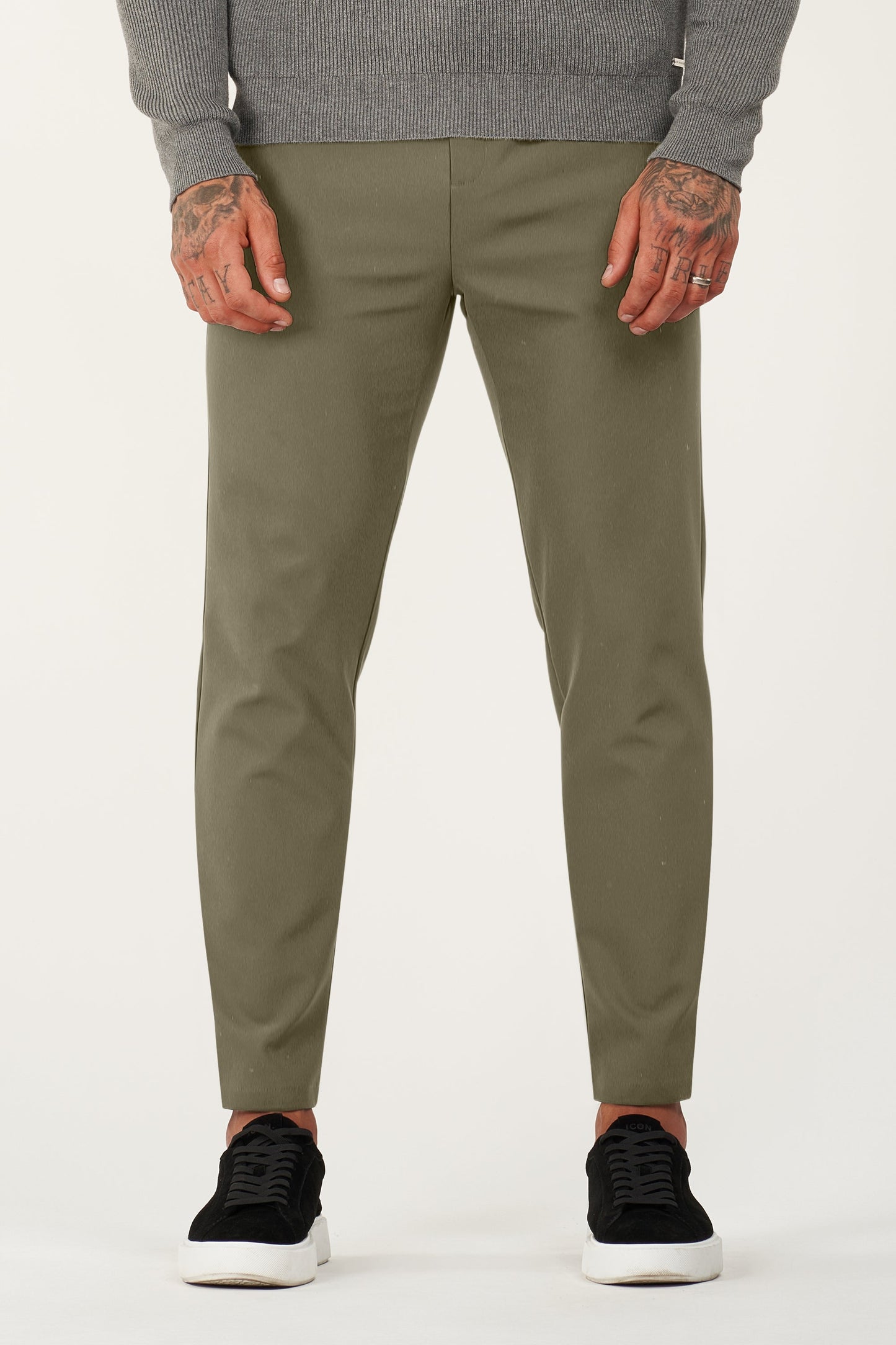 https://cdn.shopify.com/s/files/1/0938/3513/3255/files/3HALFBODYBOTTOM1_DarkGrey_a8d4c419-0674-40e2-9920-57c35b943a30.jpg?v=1771289397