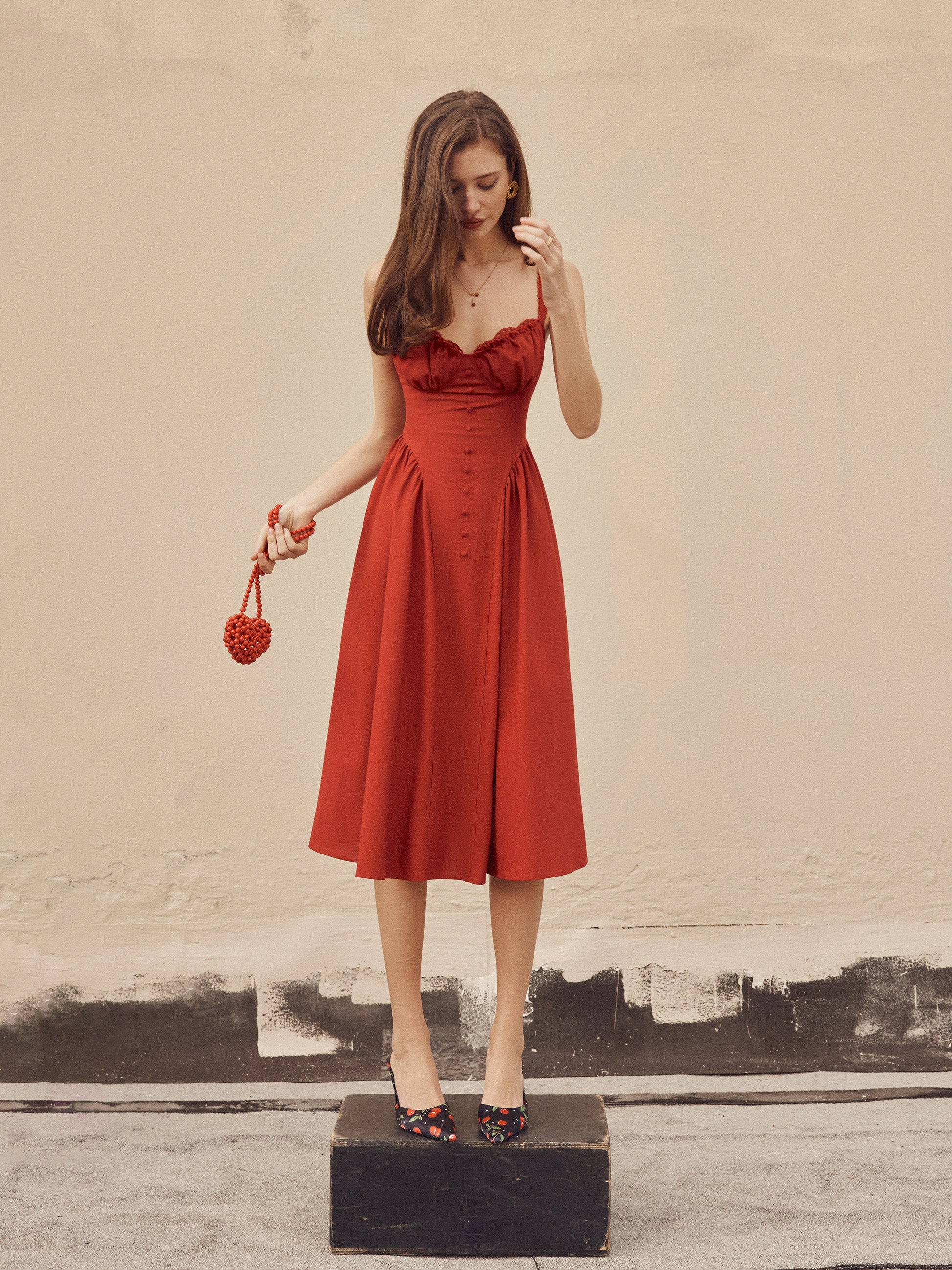 Cider Vestido Maxi Acampanado con Escote en U y Cordones