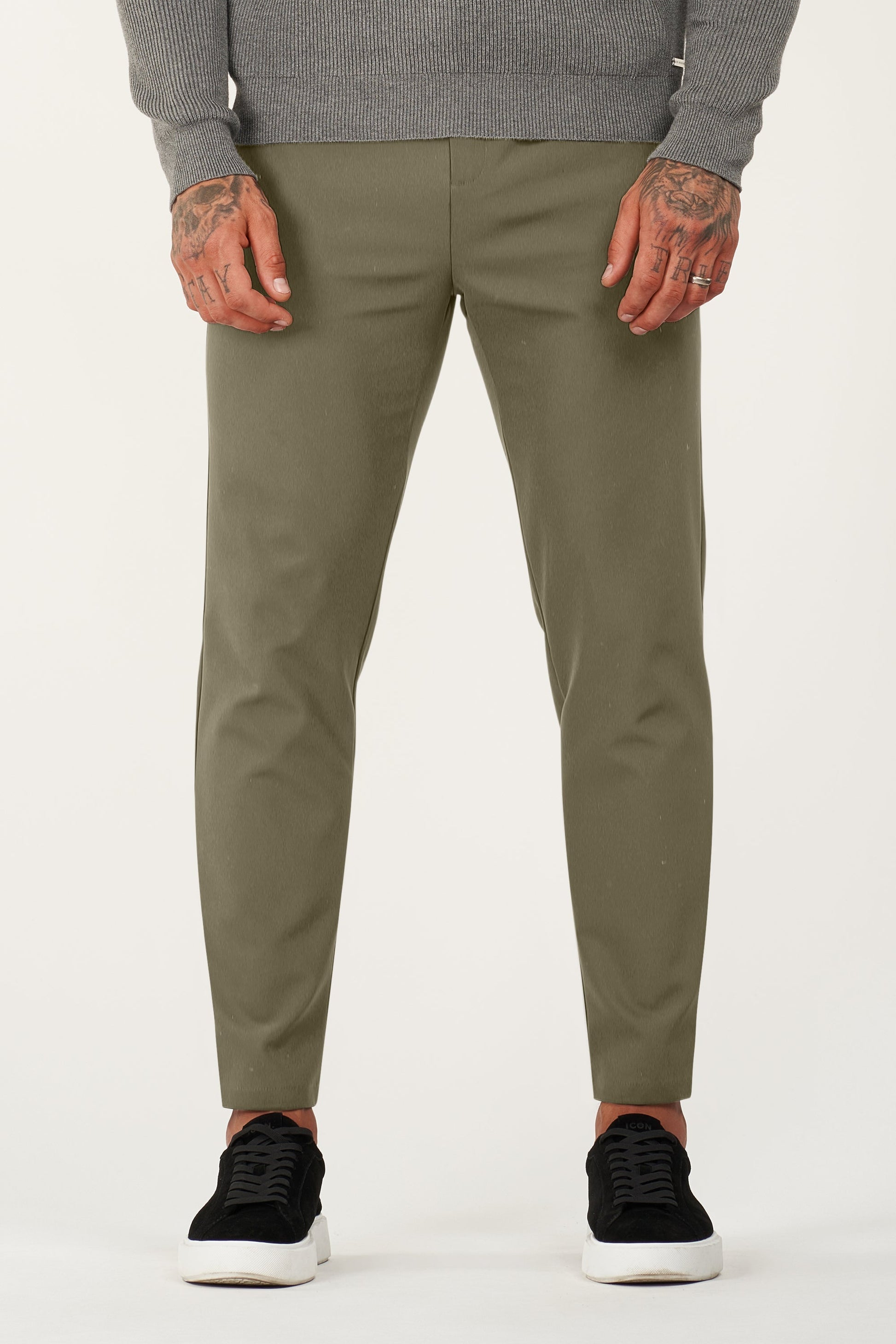 https://cdn.shopify.com/s/files/1/0938/3513/3255/files/3HALFBODYBOTTOM1_DarkGrey_a8d4c419-0674-40e2-9920-57c35b943a30.jpg?v=1771289397