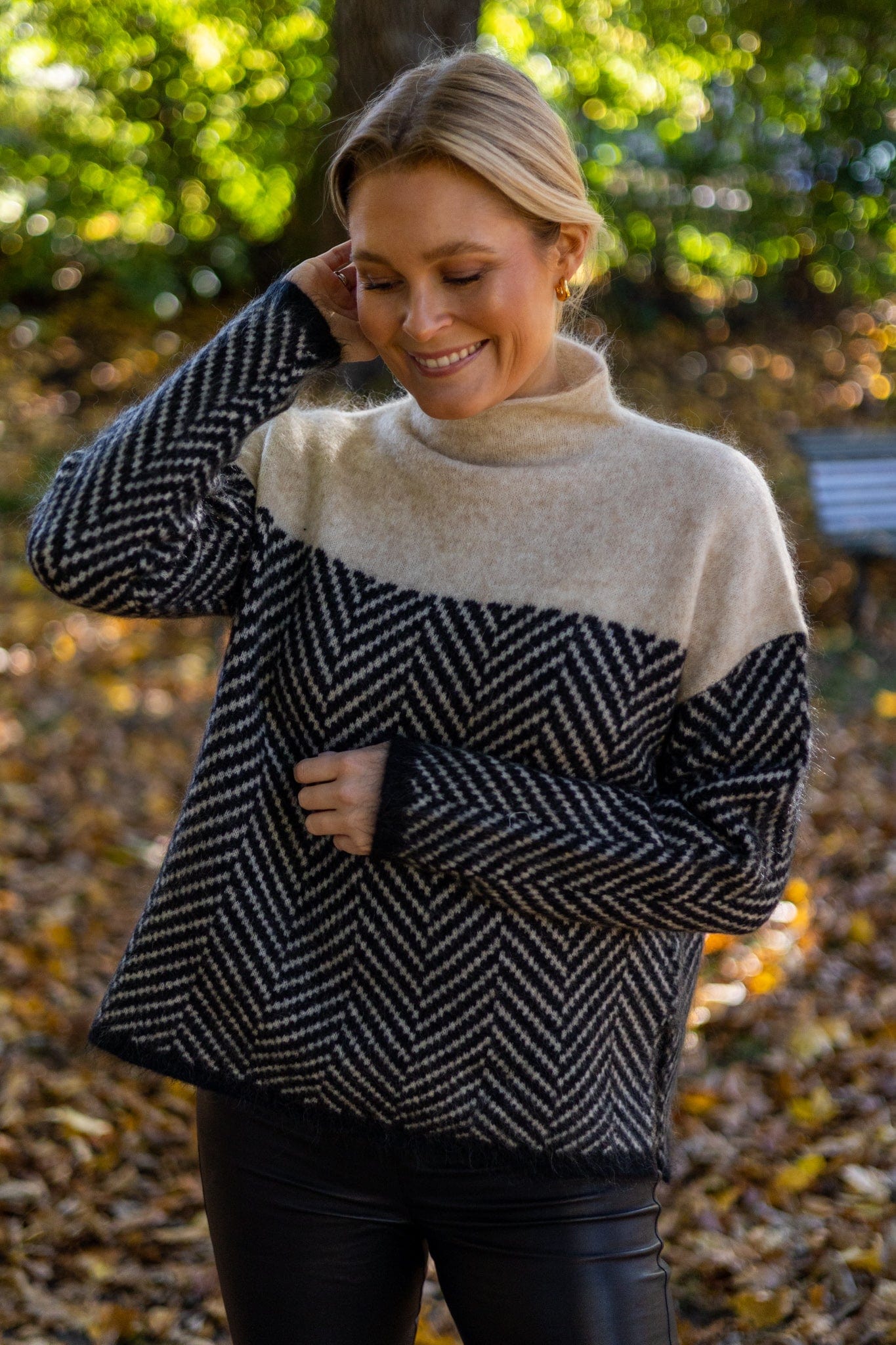 https://cdn.shopify.com/s/files/1/1039/3354/2745/files/herrin-knit-t-neck-second-female-genser-30820055711830_547a1bdf-c71f-4594-9b2c-581f85b2fac2.jpg?v=1776280475
