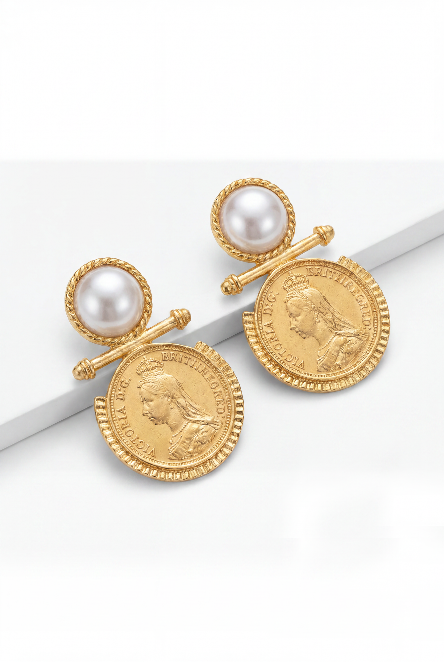 Isabelinass Vittoria Collar de Perlas Multihilo Tono Dorado