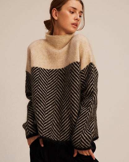 https://cdn.shopify.com/s/files/1/1039/3354/2745/files/sueter-contraste-main.jpg?v=1776280474